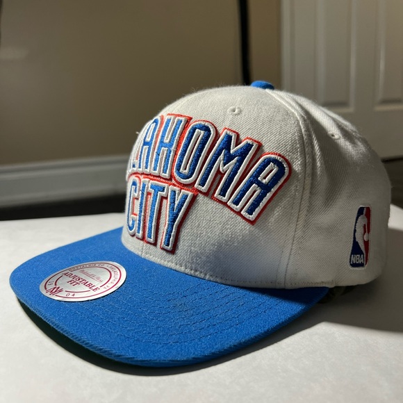 Oklahoma City SnapBack hat Mitchell & Ness - Picture 1 of 4